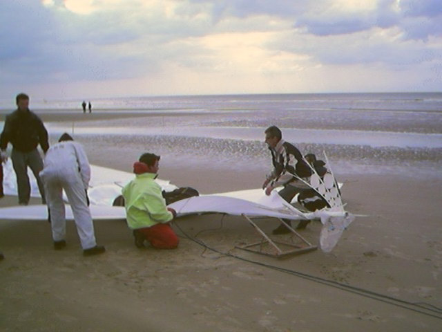 Envol du Gros Zoiseau 000