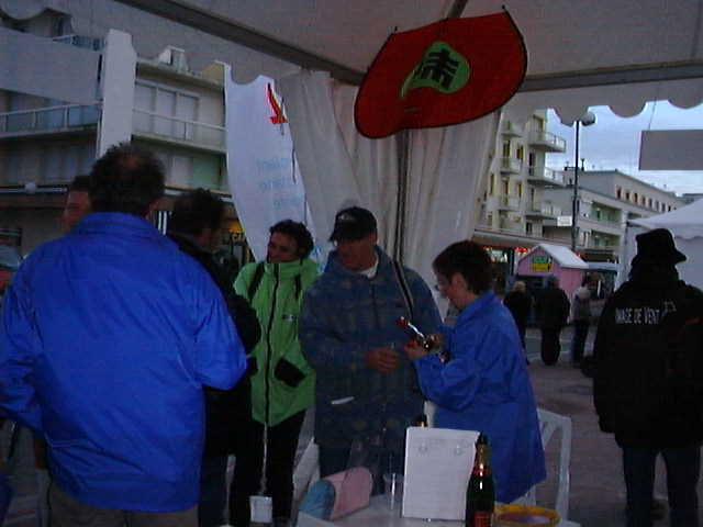 samedi 31 Apéritif offert par le stand FFVL 3